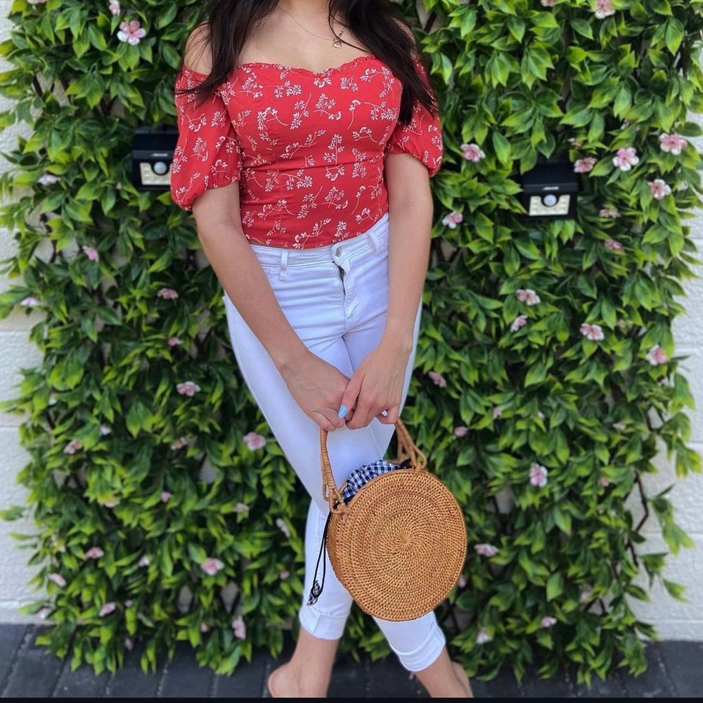 Abercrombie red floral puff sleeve square neck top